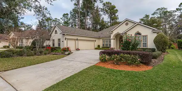 2128 AUTUMN COVE