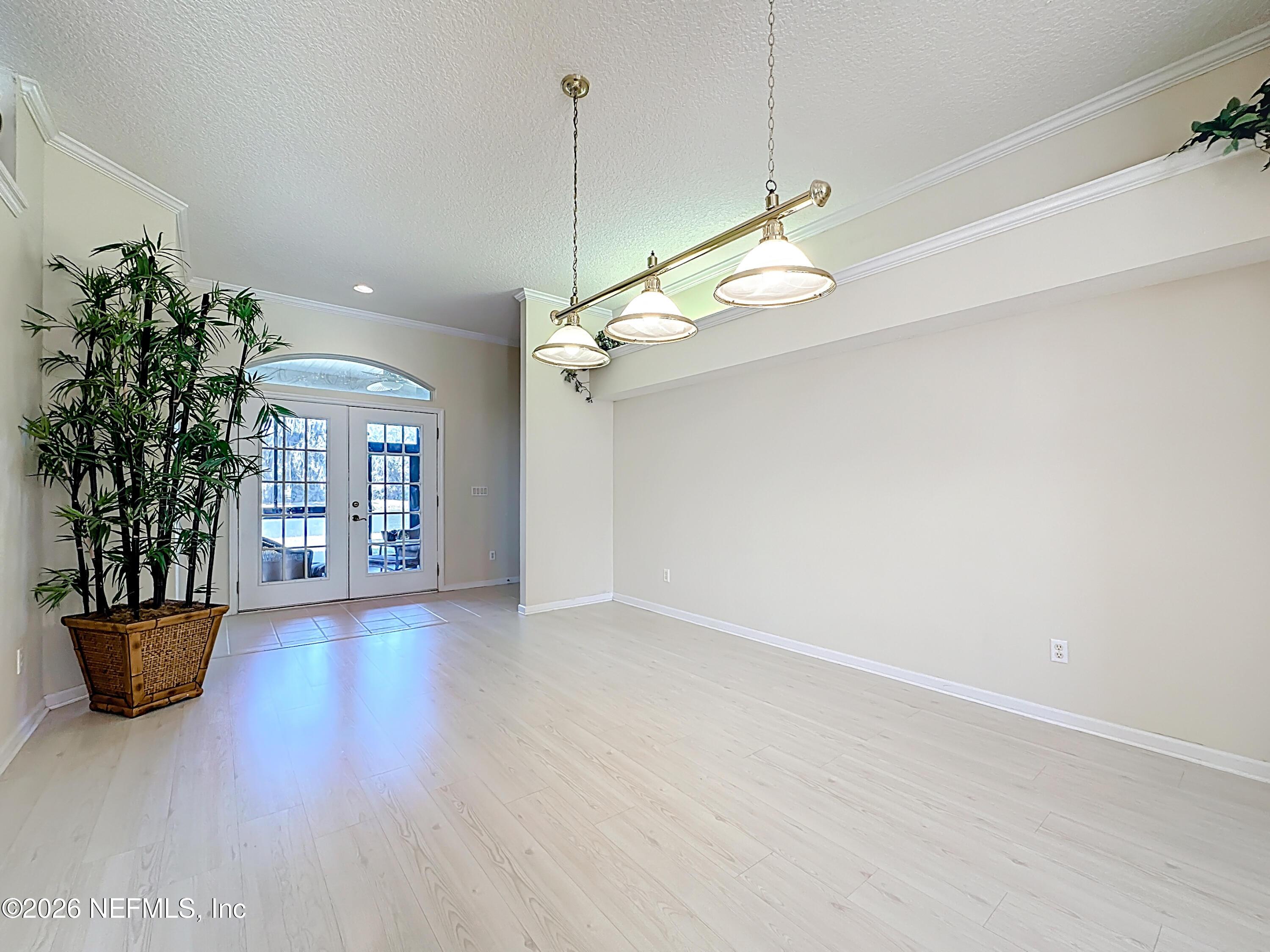 Image 4: 2264 Lookout Landing-17