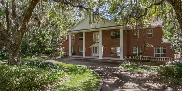 1102 WYNDEGATE DR