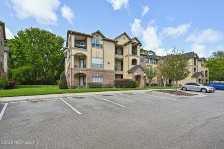 7800 POINT MEADOWS Drive