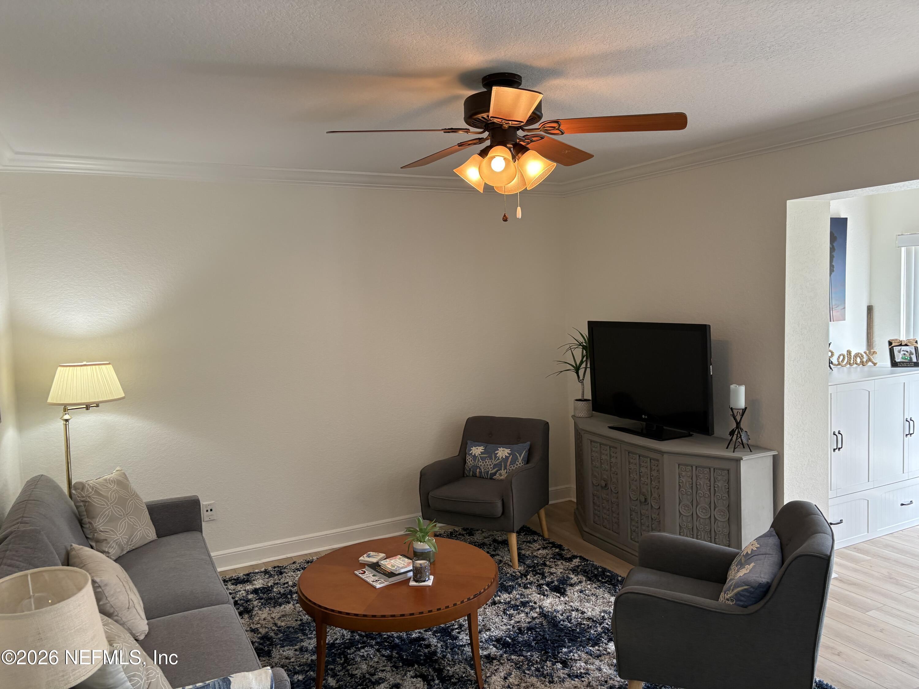 Image 2: Oceans Egde A11 family room