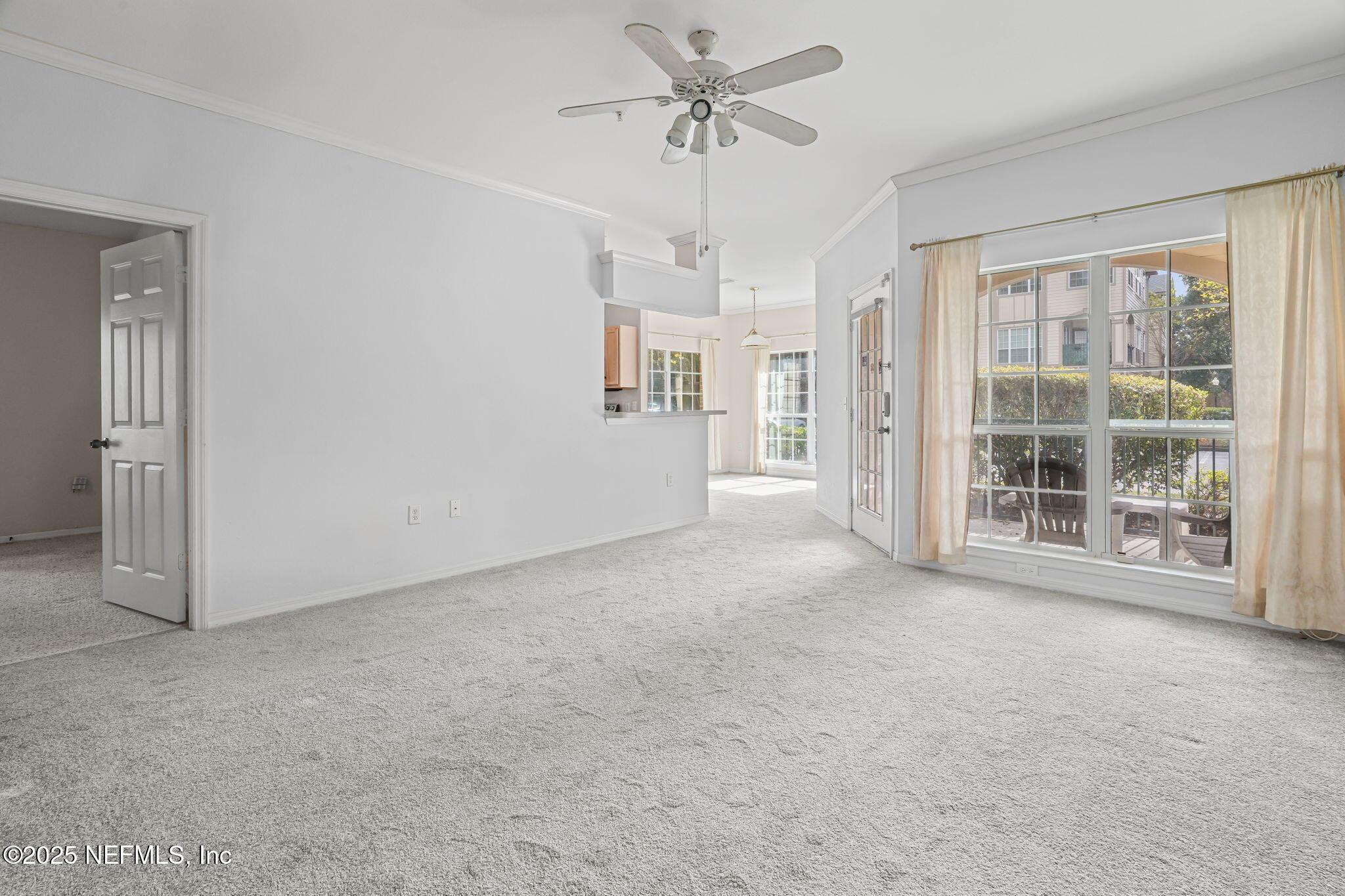 Image 3: Living Room