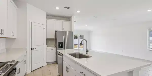 Image 4: 17-custom-Jacksonville -Colbert Landings