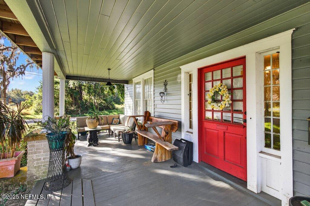 Image 3: 012-420PineStreet-CrescentCity-FL-32112-