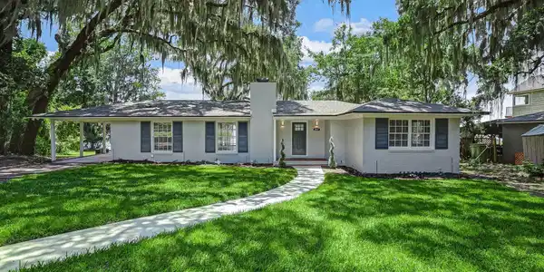 3087 DOCTORS LAKE Drive