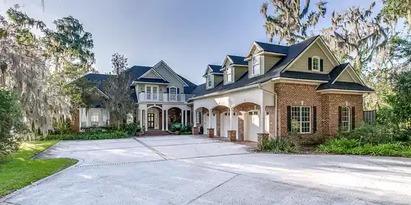 1225 HICKORY COVE LN