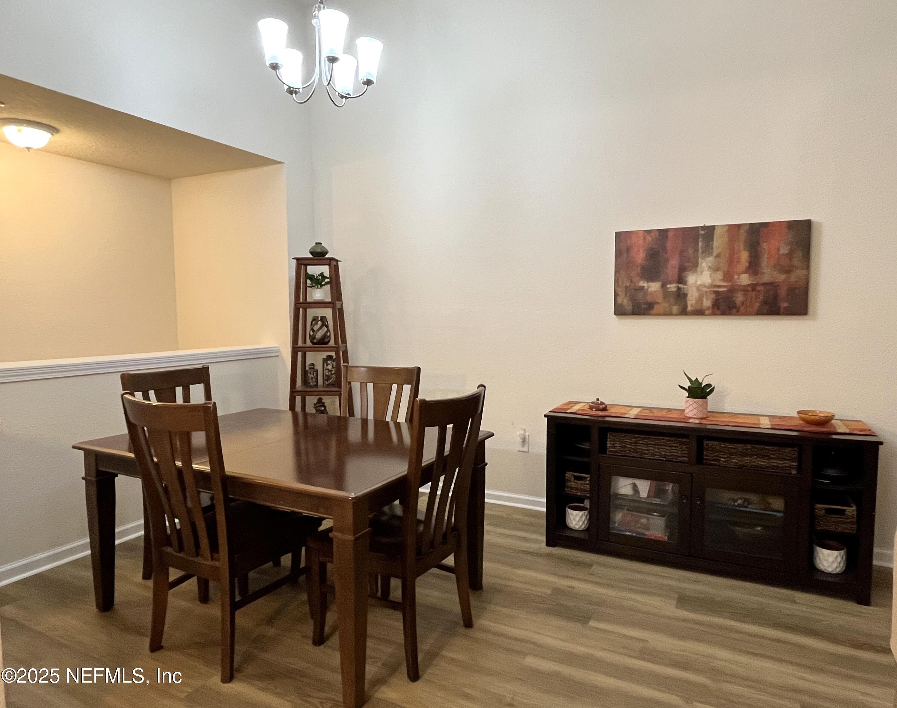 Image 4: Dining Room