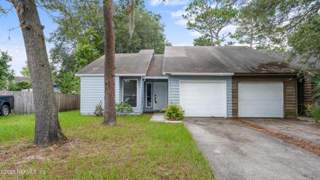 11728 FT CAROLINE LAKES Court