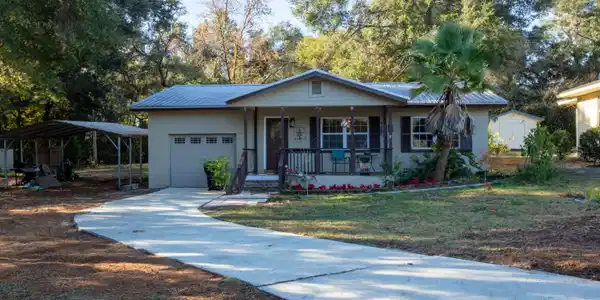 617 HEBRON Avenue