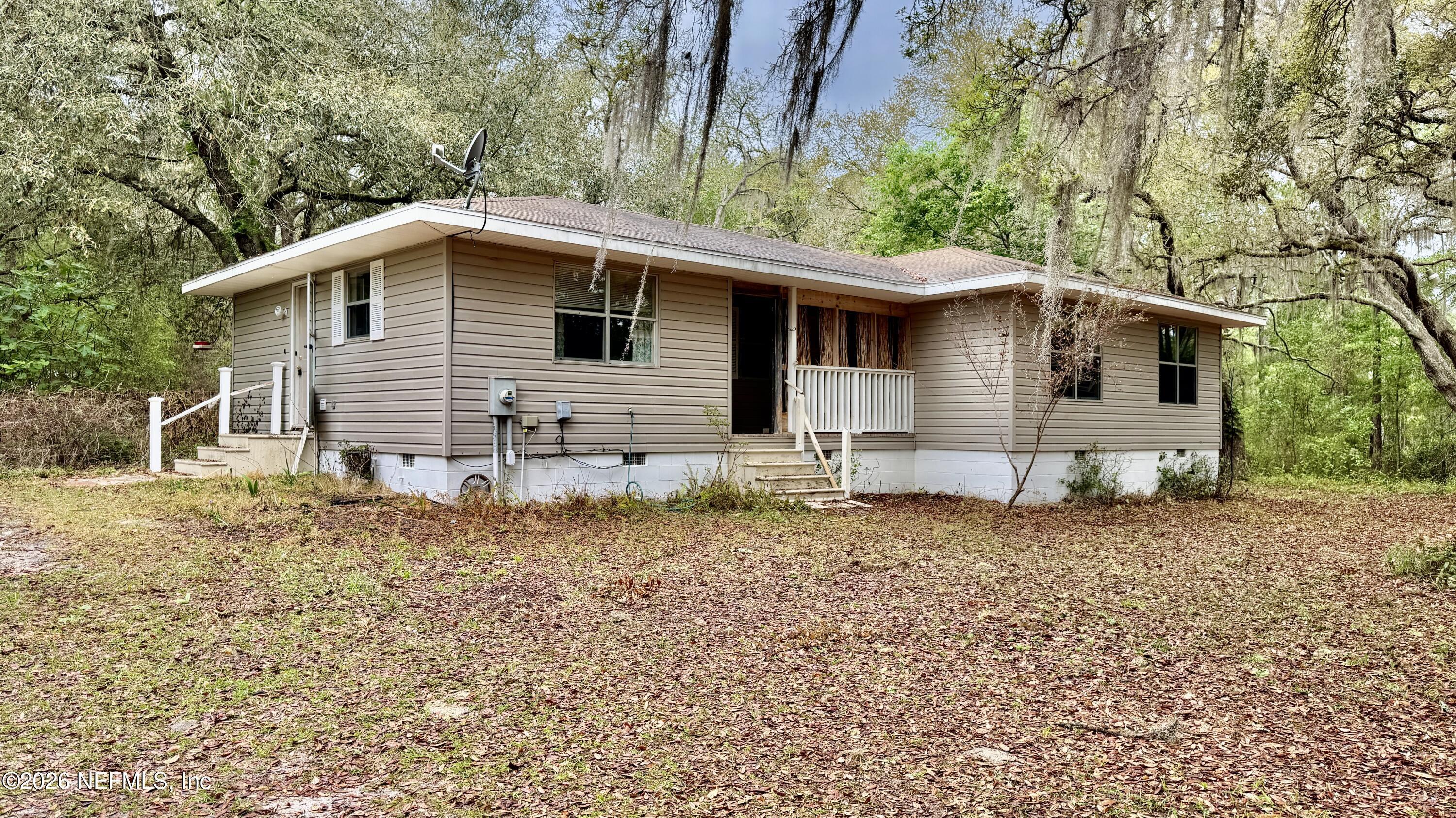 Image 4: 116 James Ave, Interlachen, FL