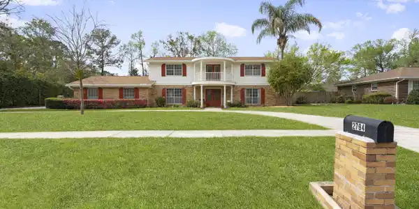 2794 ADMIRALS WALK DR E