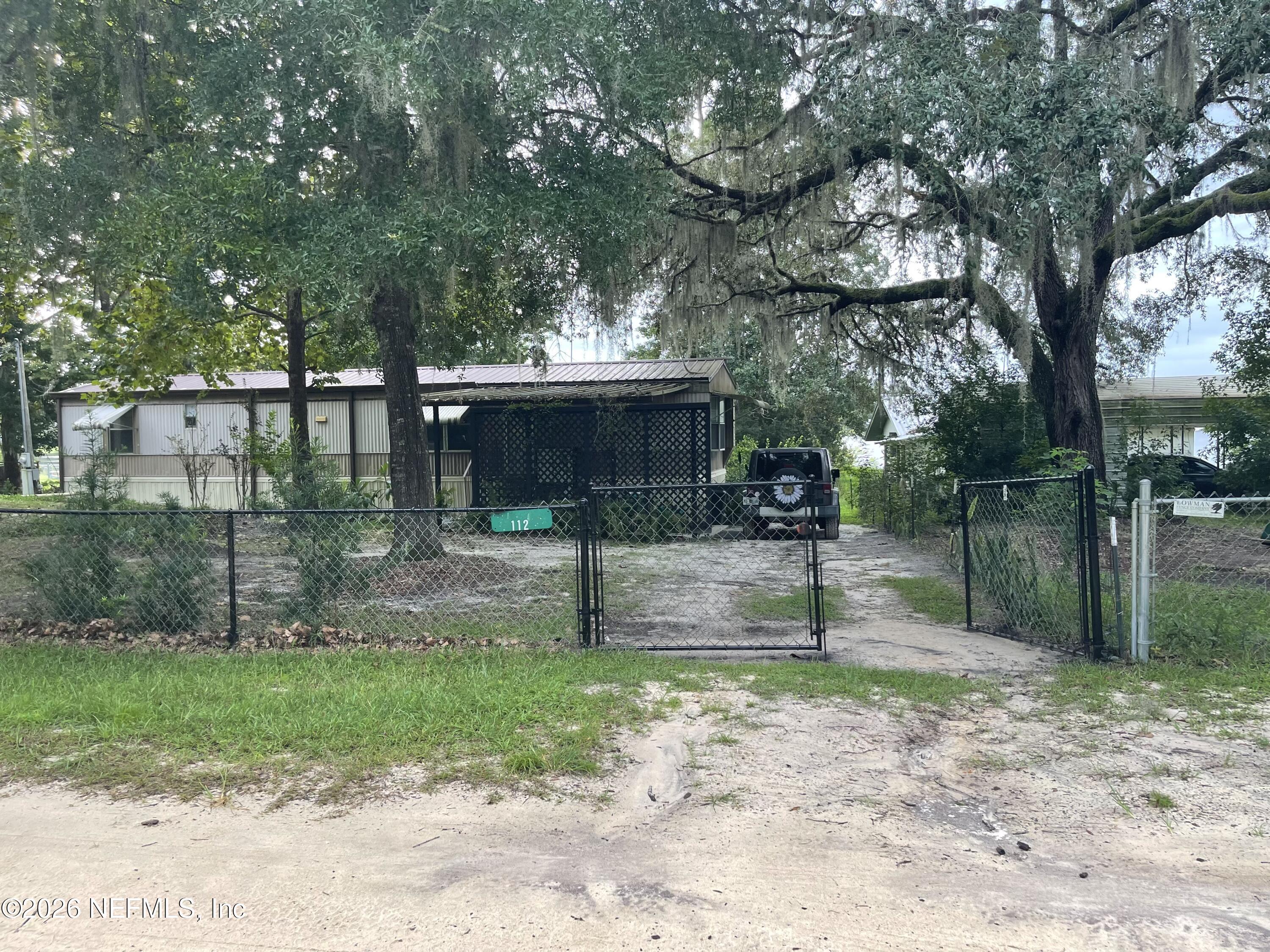 Image 4: 112 Violet Cir, Interlachen, FL