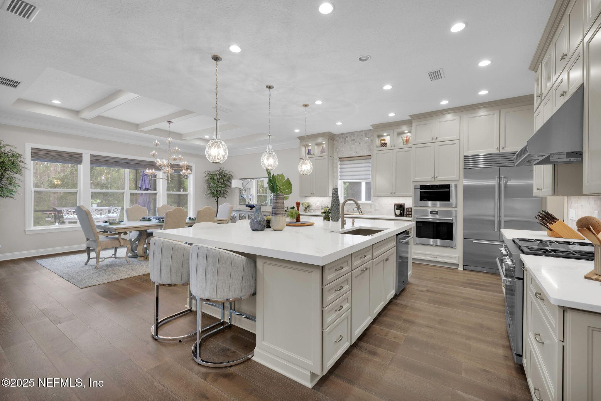Image 3: Kitchen