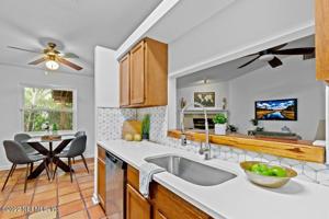 12243 ROCHFORD LN