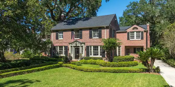 2127 RIVER Road