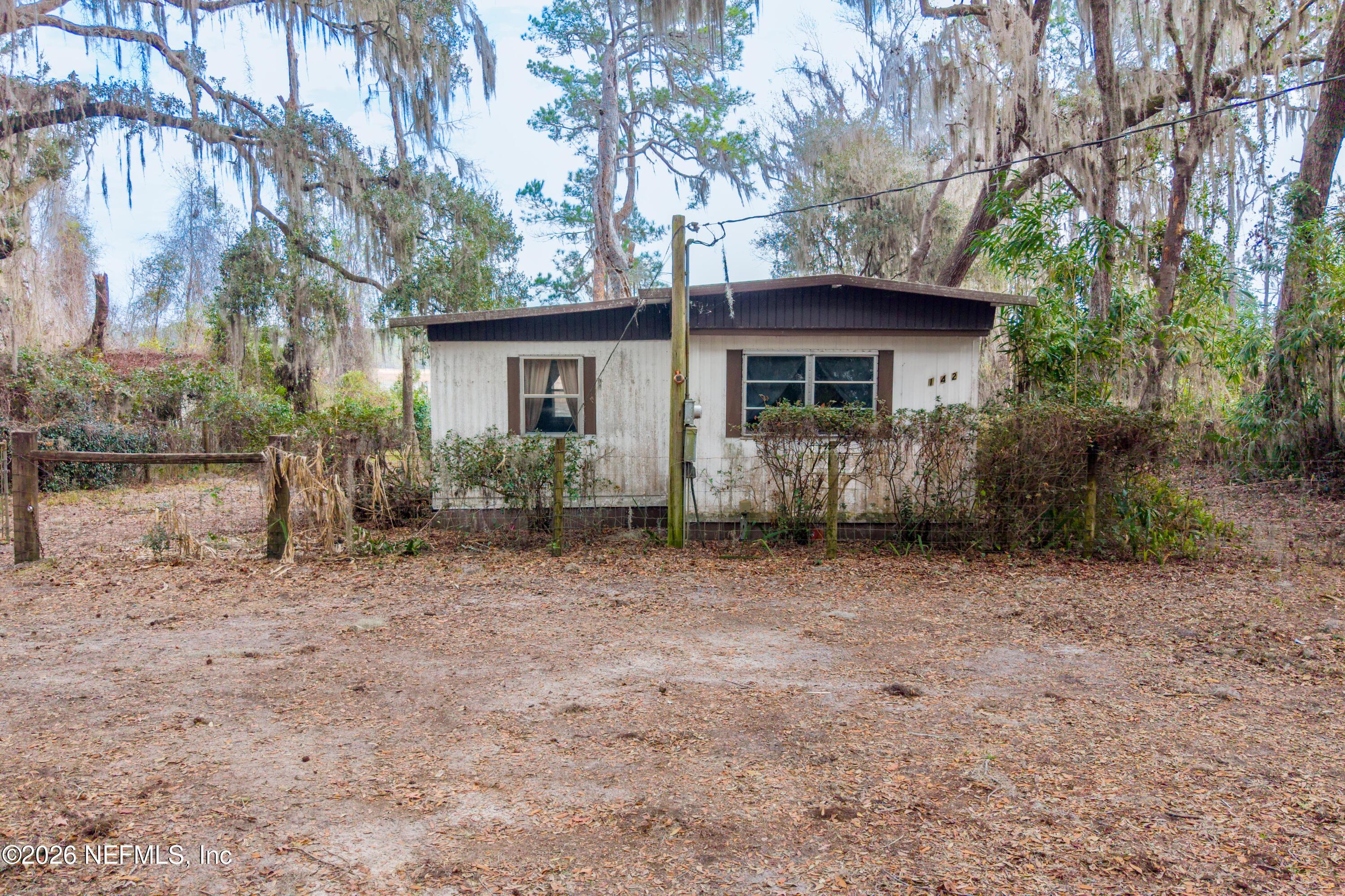 Image 2: 142 fisherman drive Interlachen-2