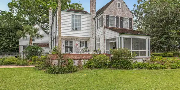 2103 RIVER Road