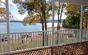 541 LAKESHORE DRIVE