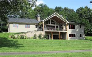 3521 WOODS CREEK DRIVE