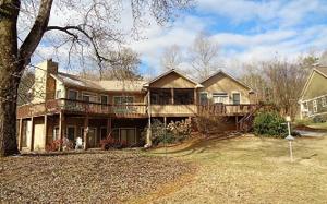 755 E LAKEVIEW DRIVE