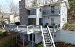 332 WALKER POINT