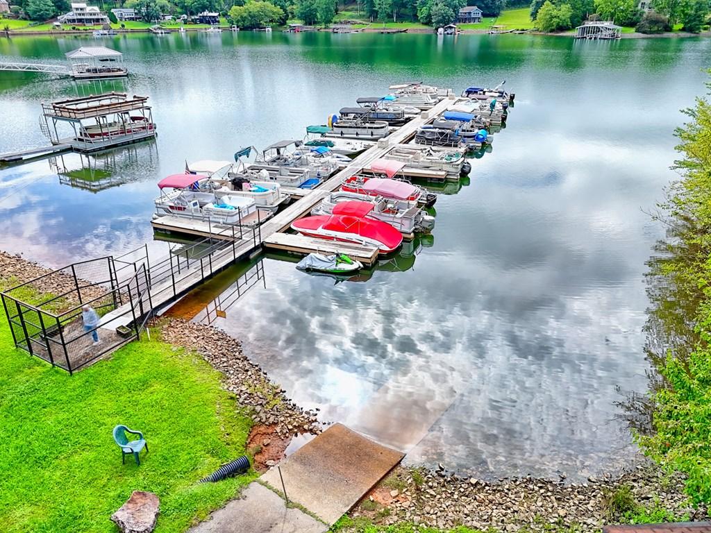 Image 3: Community Lake Access