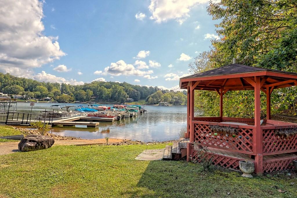 Image 4: Community Lake Access