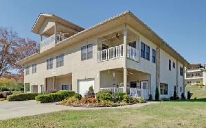 1653C LAKEVIEW DRIVE