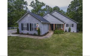 116 DOGWOOD LANE E