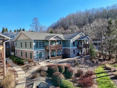 1405 Lakeside Rd.