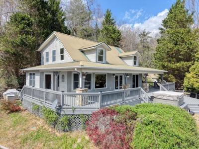 3023 Bear Lane