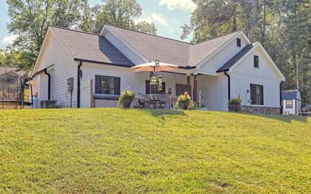 346 Woodland Lane