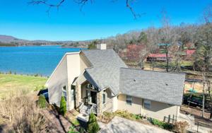 2530 LAKEFRONT POINT