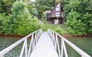 377 LAKEVIERW DR. E