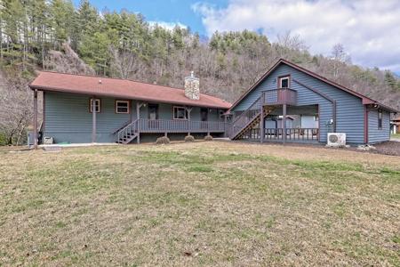 691 Riverbend Drive