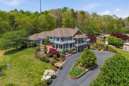 1526 Cedar View Lane