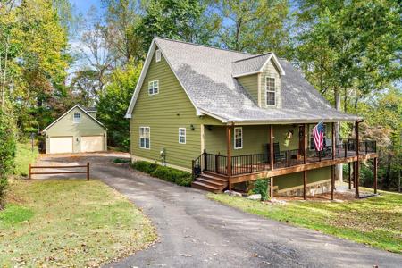 82 Hebron Way