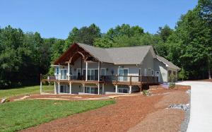 432 MCINTOSH CIRCLE