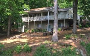 134 LAKESHORE DRIVE