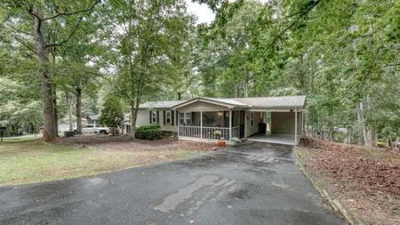 790 Lakeside Drive
