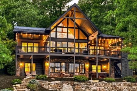 30 Cherokee Lane