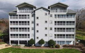 3242 HOLLAND COURT