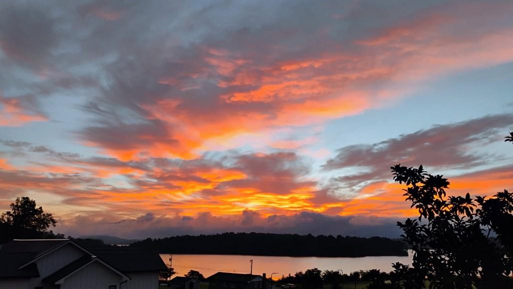 Image 2: Sip wine and enjoy Breathtaking Sunsets!!!