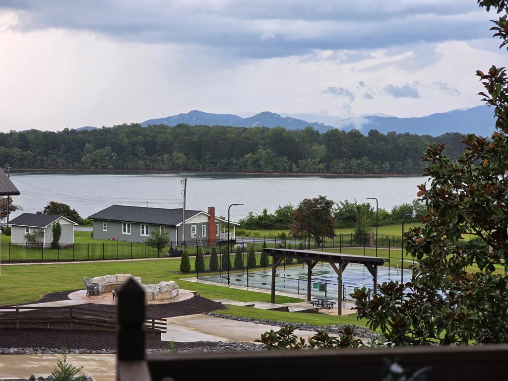 Image 3: Always an unobstructed Lake View!