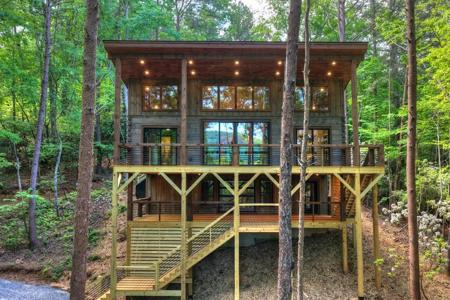 328 Crabapple Drive