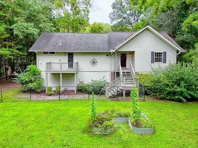 28 Woodberry Lane