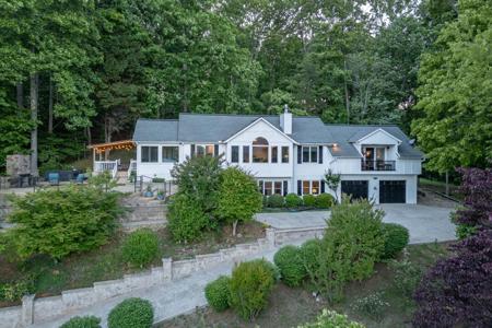 1925 Lakeview Summit Drive
