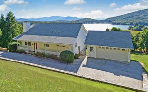 1924 LAKEVIEW SUMMIT DR