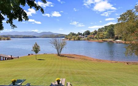207 Pitts Road, Hayesville NC 28904