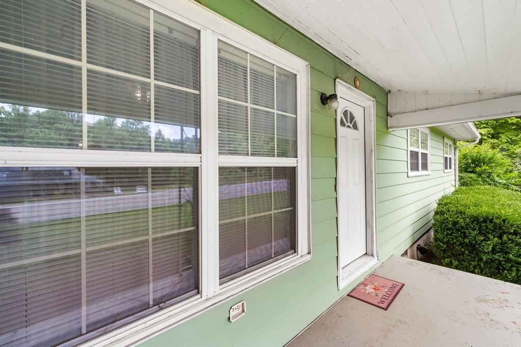 Image 4: Front Porch